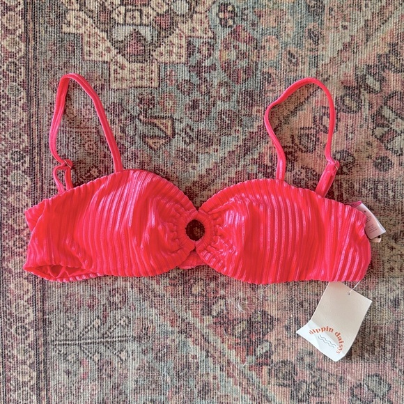 NWT Dippin Daisy's Velvet Ribbed Bandeau Bikini Top in Hot Pink Size Small - Picture 5 of 7